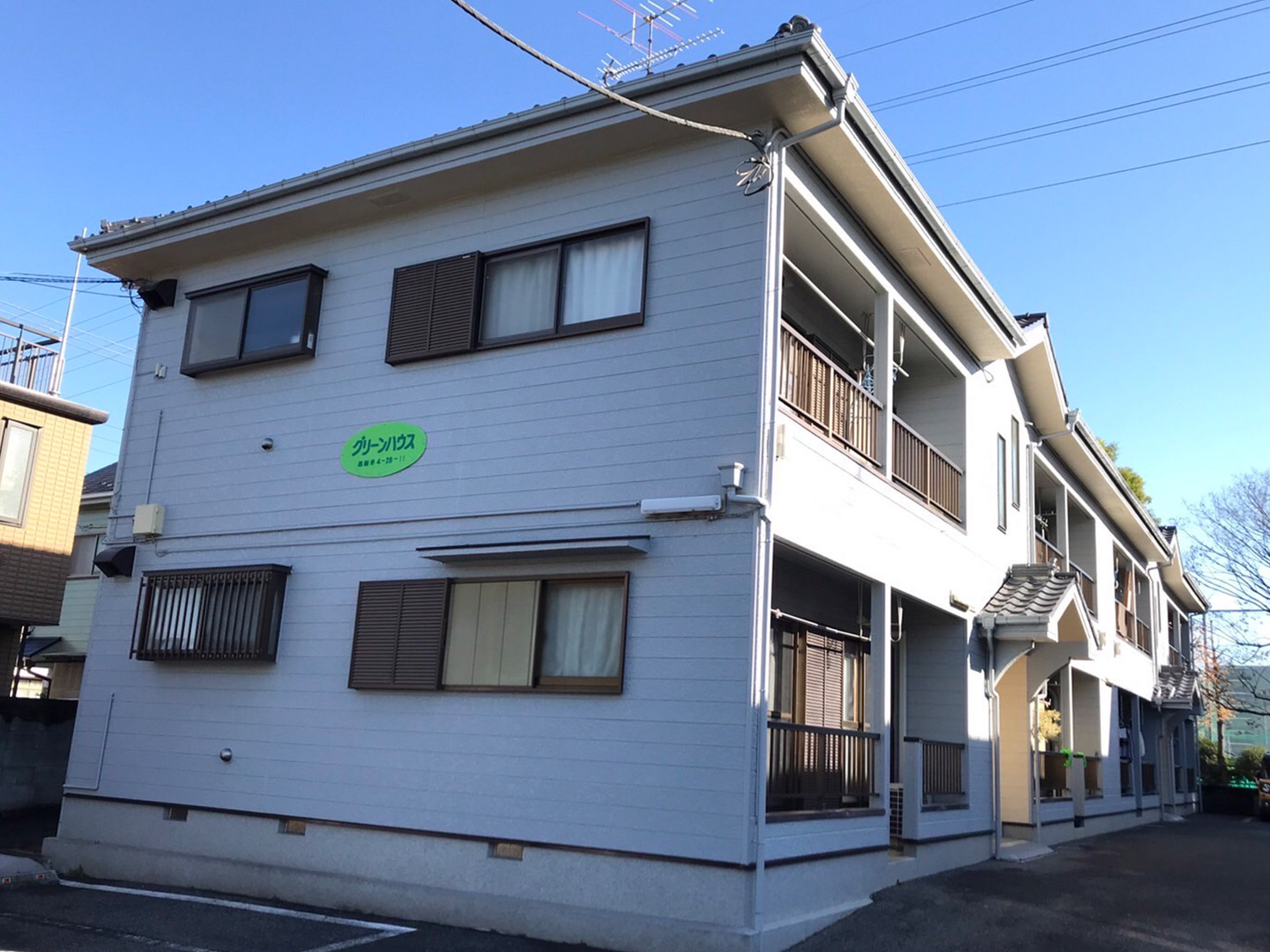 アパートの施工事例｜足立区 葛飾区 江戸川区の外壁塗装・屋根塗装・防水工事 優良塗装専門業者｜株式会社あらた